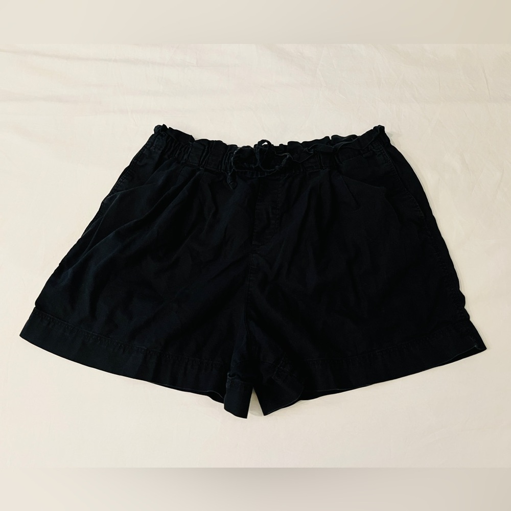 Uniqlo Black High Waist Shorts with Elastic Waistband